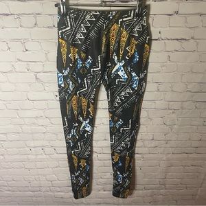 😏Just One Exotic Leggings😏Size M